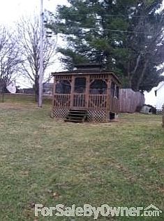 4th image of 712 Meadowbrook Dr