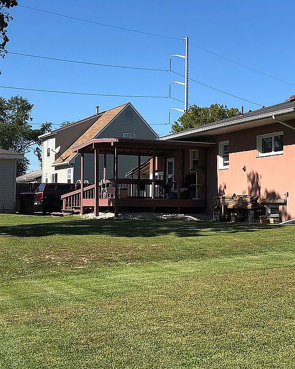 2nd image of 48 W Landing Rd