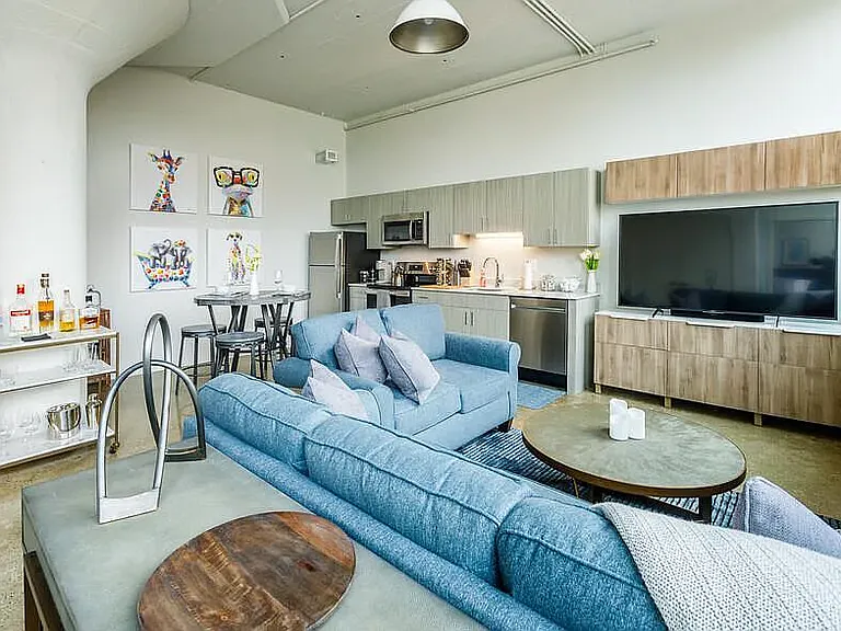 40 Hague Apartments — Photo 28