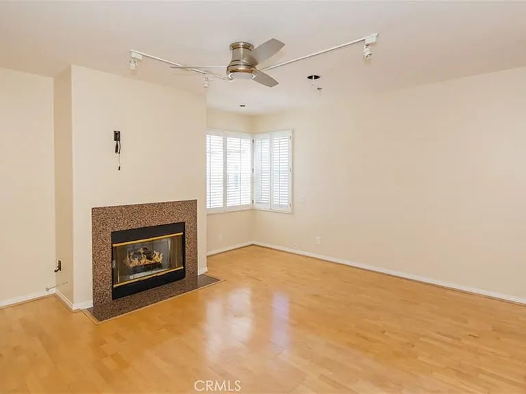 515 W Balboa Blvd — Photo 21