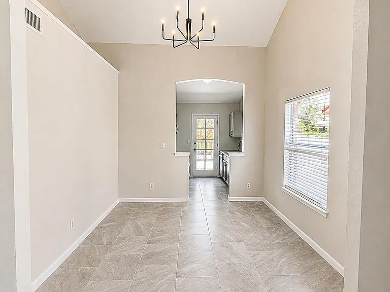 11409 Chickasaw Dr — Photo 12