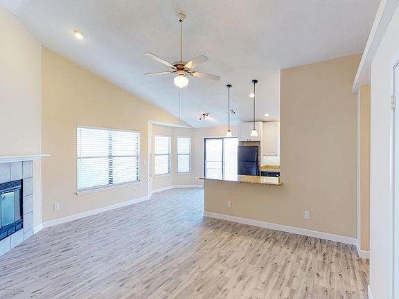 3rd image of 1784 Sherwood Dr
