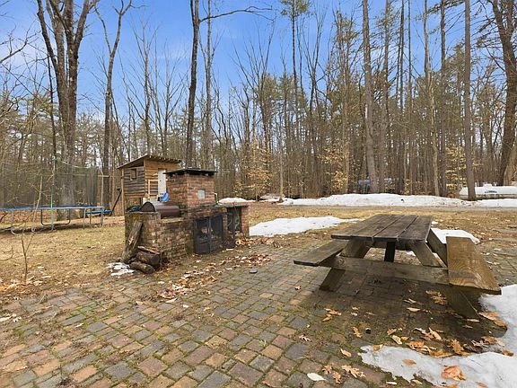 4th image of 49 Forest Lane