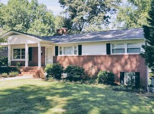 200 Forest Lane Dr, Gaffney, SC 29340