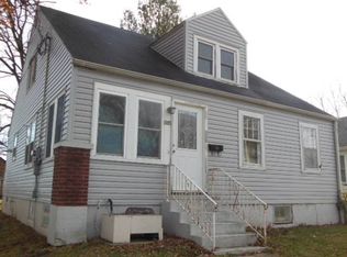 804 W Center St, Fairfield, IL 62837