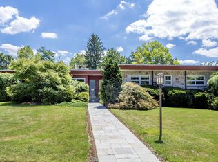 3010 Chew St, Allentown, PA 18104