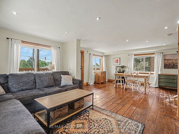5th image of 246 Albert St