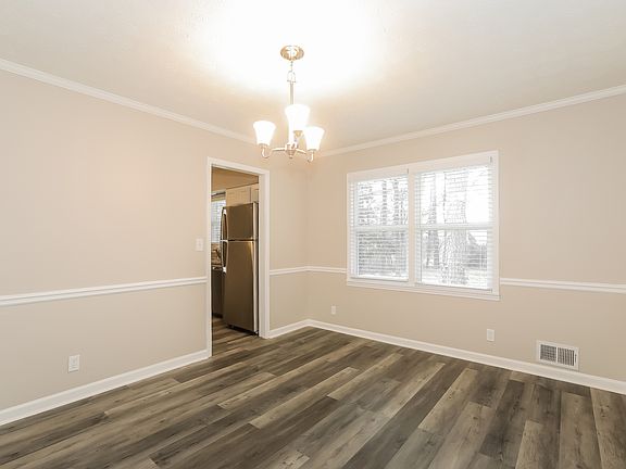 5th image of 2623 Ashworth Cir
