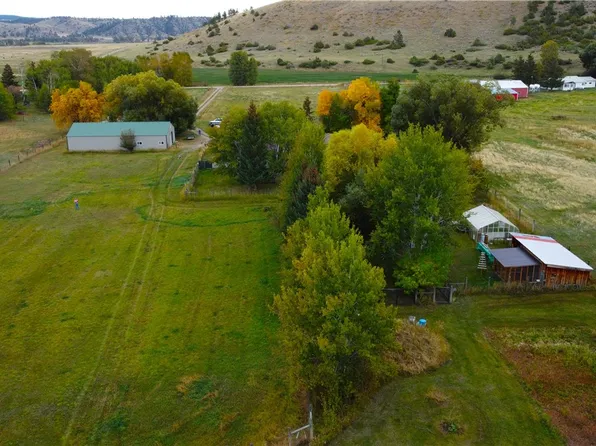 68 Bridger Creek Rd, Reed Point, MT 59069
