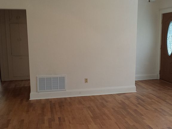 4th image of 2701 9th Ave SE