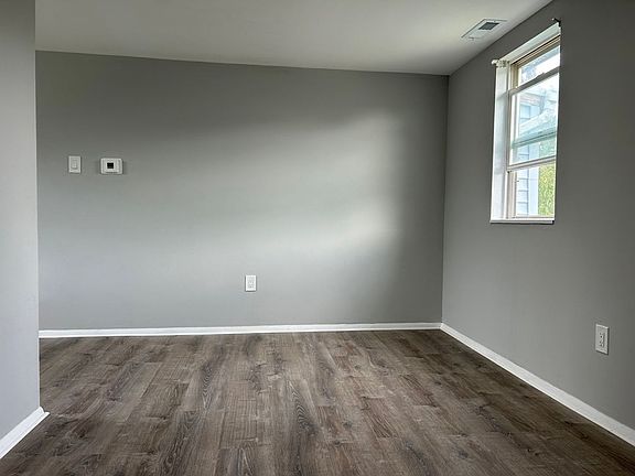 4th image of 1302 McClellan Ave Floor 2