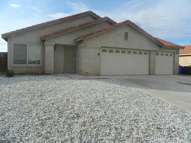 1st image of 14598 Desert Rose Dr