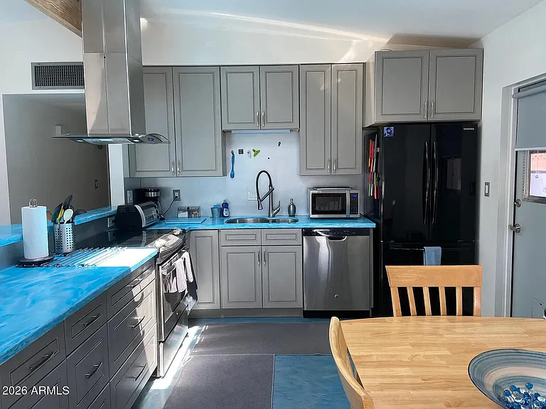 1031 N 78th Pl — Photo 3