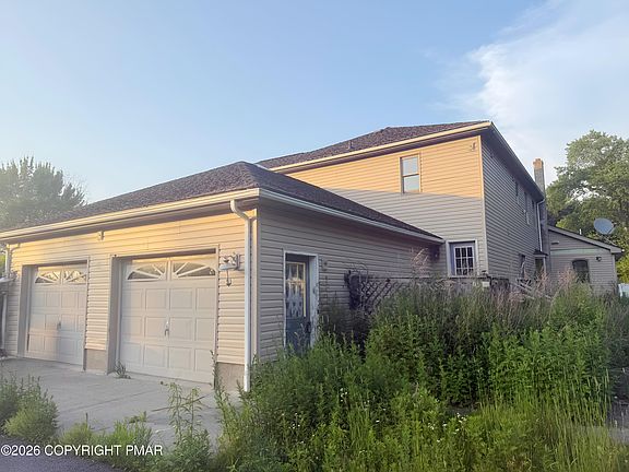 5th image of 134 Pine Grove Rd
