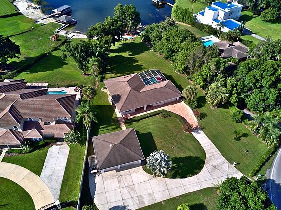 4th image of 229 W Lake Summit Dr