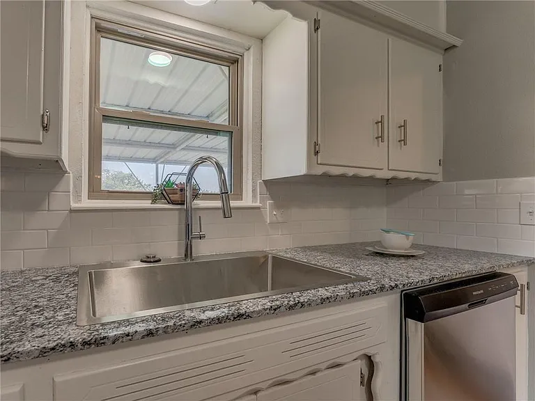 4901 S Rhode Island Ave — Photo 12