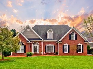 410 Roper Mountain Ct, Greenville, SC 29615