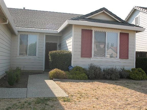 2nd image of 1695 Cobblestone Dr