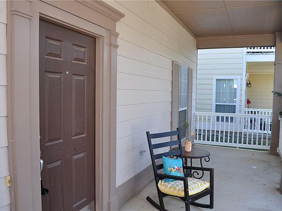 3rd image of 1114 Chattahoochee Dr