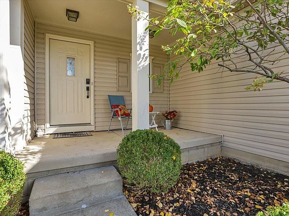 5th image of 4455 Iris Ct
