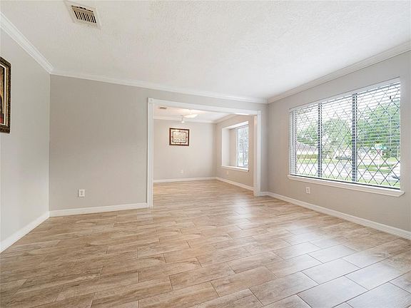 2nd image of 10535 Sagewillow Ln