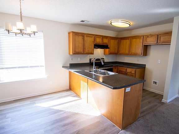 5th image of 7897 Rushmeade Cir S