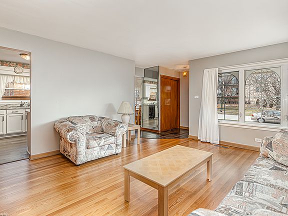 5th image of 9512 S Kenton Ave