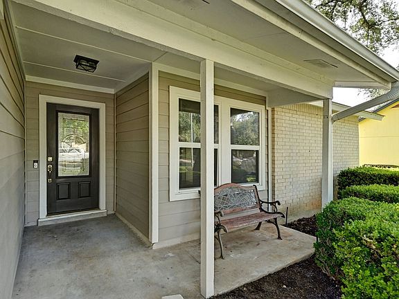 4th image of 12213 Antoinette Pl