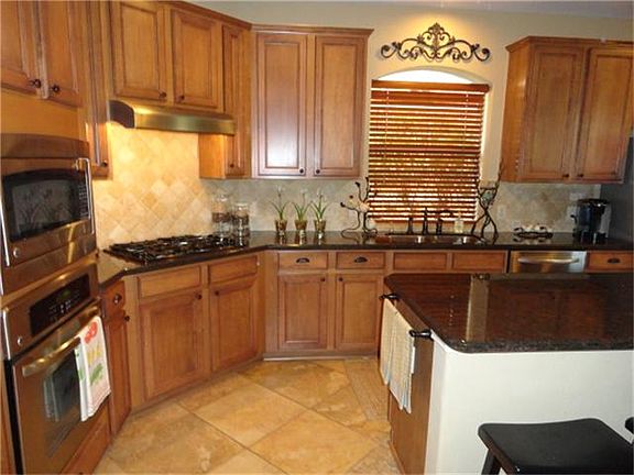 5th image of 611 Stubbs Bend Dr