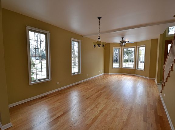 3rd image of 918 Rose Ave
