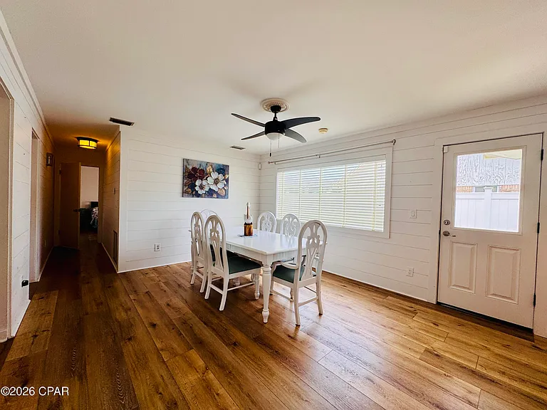 916 Cobia Dr — Photo 14