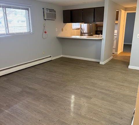 2nd image of 630 W 6th St #3