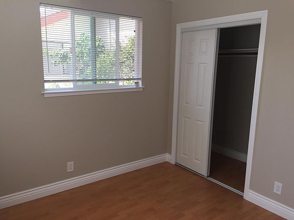 BedRoom1's closet