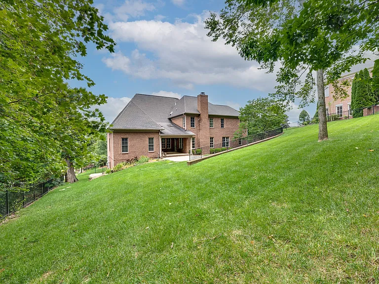 7 Crooked Stick Ln — Photo 31