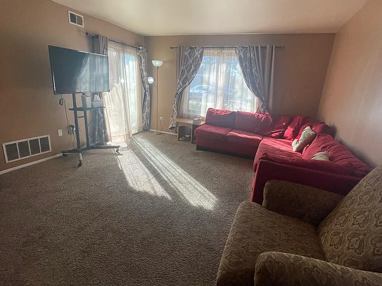 6135 Knoll Wood Rd — Photo 11