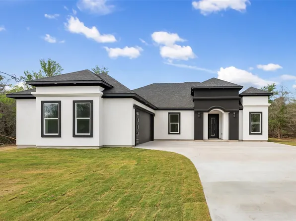 121 E Keomuku Ln, Bastrop, TX 78602