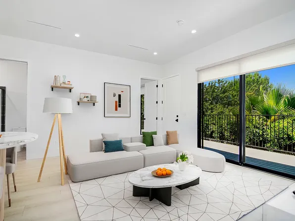 10945 Lurline Ave, Chatsworth, CA 91311