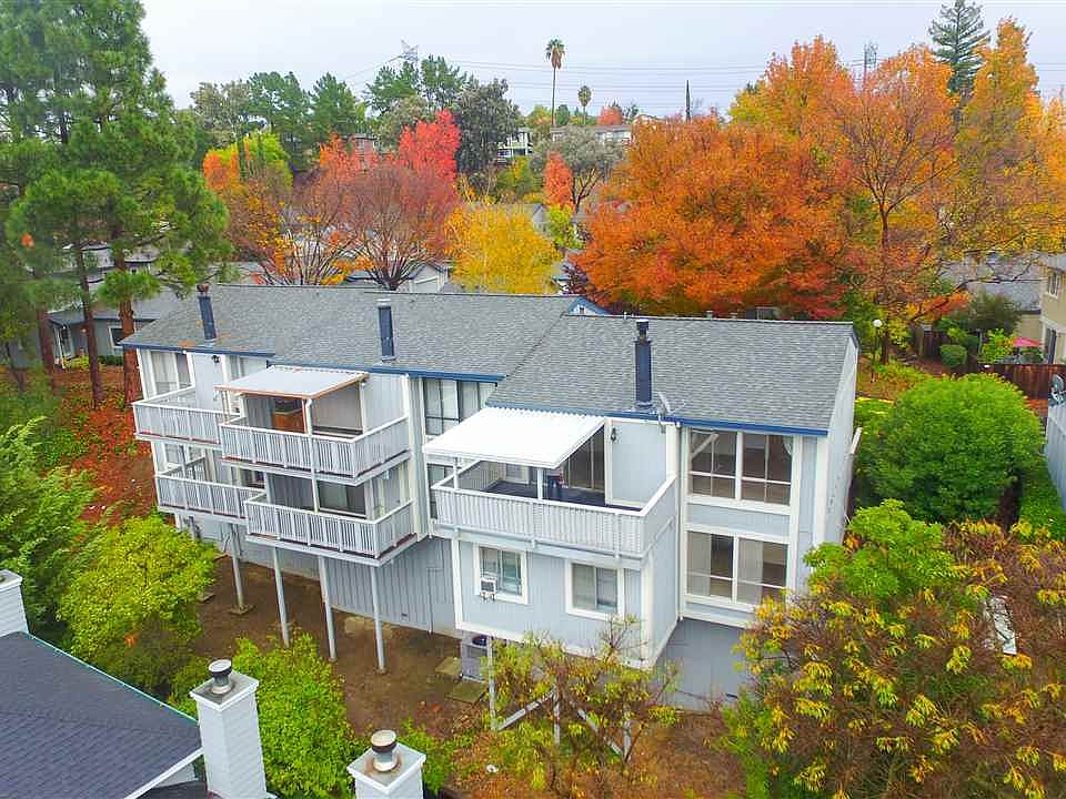 1st image of 392 Holiday Hills Dr
