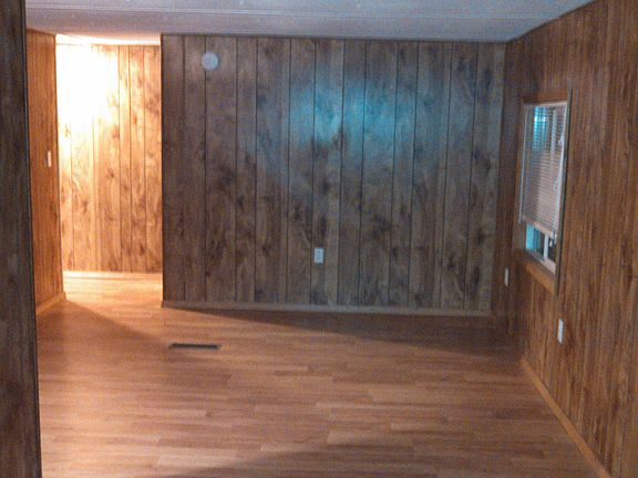 2nd image of 509 Merclyn Ln