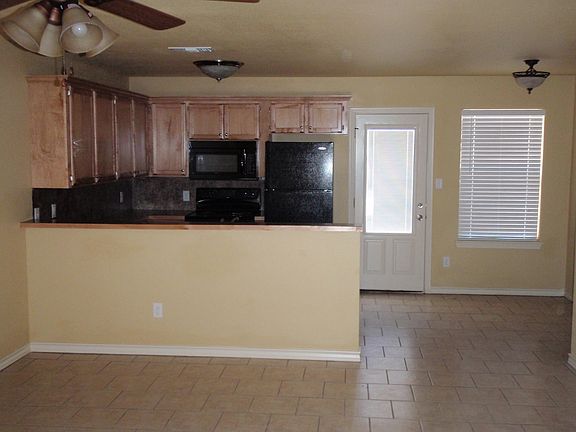 Kitchen/Bar
