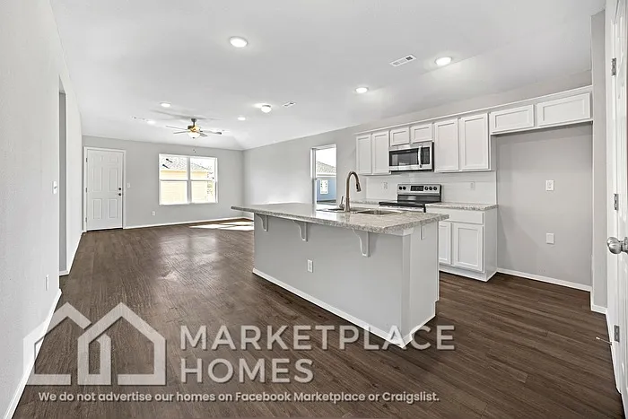 981 E Starling St — Photo 7