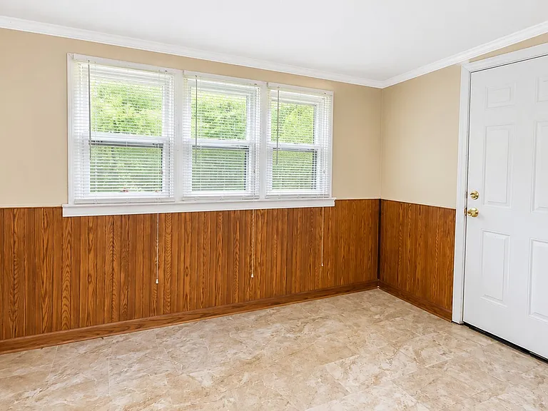 7 - Sunroom view 1_06102026