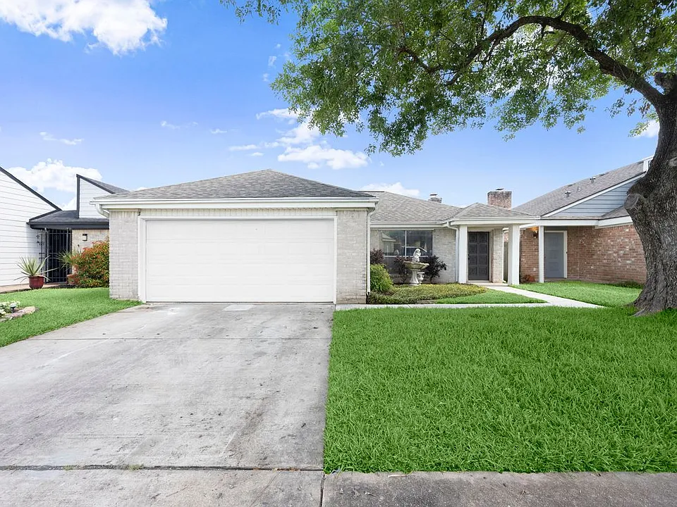 11534 Willwood Dr
