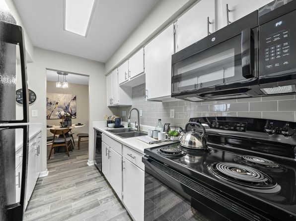 16339 Stuebner Airline Rd APT 107