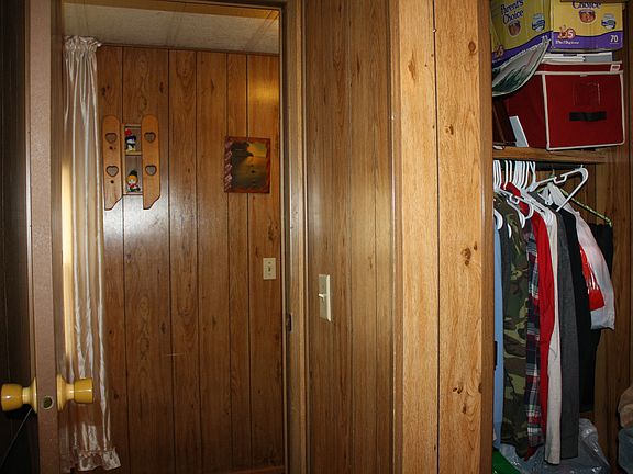 5th image of 16358 Horseshoe Dr #17