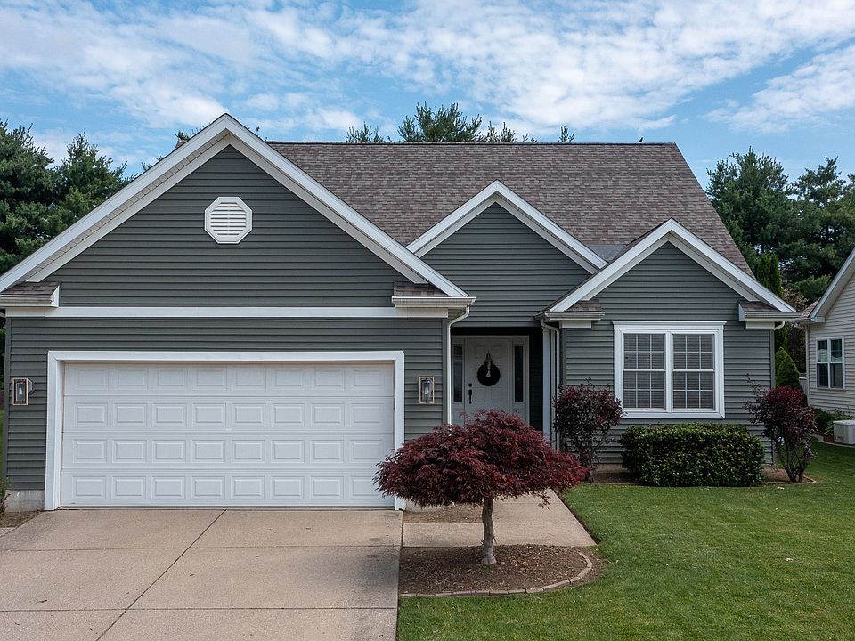 1st image of 2830 Alexandra Dr