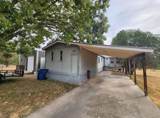 2104 Water Front Dr, Kerrville, TX 78028