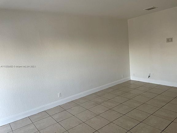 4th image of 1002 Palm Beach Lakes Blvd #4