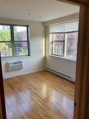 3rd image of 2025 3rd Ave APT 4B