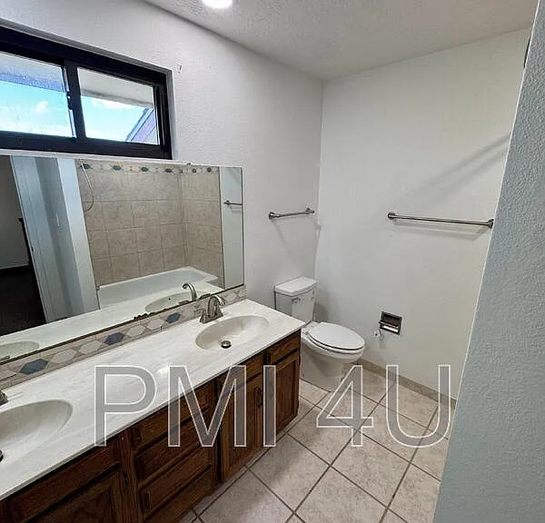 10412 La Paz Dr NW — Photo 25